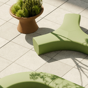 LOOPE® Studion suunnittelema näyttävä OUTi Kasviruukku. The striking OUTi Planter designed by LOOPE® Studio.