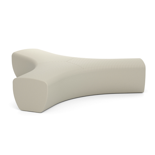 LOOPE® Studion suunnittelema näyttävä OUTi 3-Haarainen penkki Silkin harmaa RAL 7044. The impressive OUTi Three-arm bench designed by LOOP® Studio in Silk grey RAL 7044.