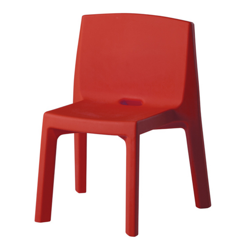 Jorge Nàjeran suunnittelema sulavalinjainen Q4 design tuoli Q4 Tuoli Flame Red värillä.