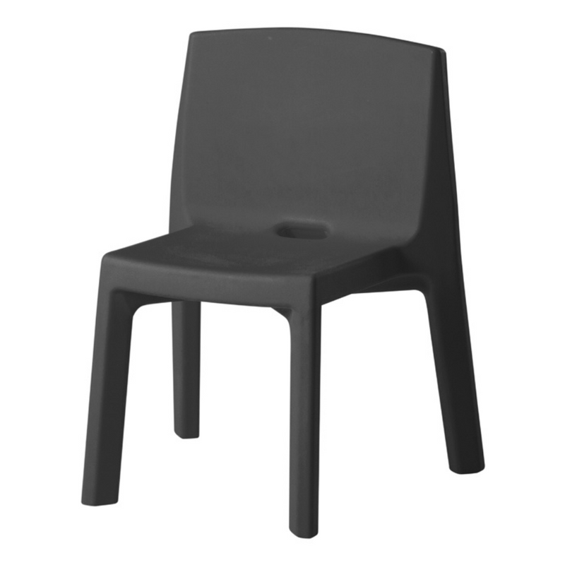 Jorge Nàjeran suunnittelema sulavalinjainen Q4 design tuoli Q4 Tuoli Jet Black värillä.