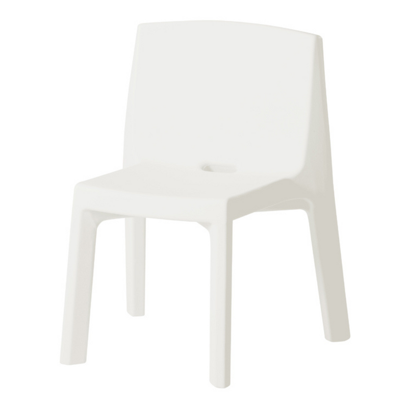 Jorge Nàjeran suunnittelema sulavalinjainen Q4 design tuoli Q4 Tuoli Milky White värillä.