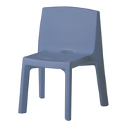 Jorge Nàjeran suunnittelema sulavalinjainen Q4 design tuoli Q4 Tuoli Powder Blue värillä.