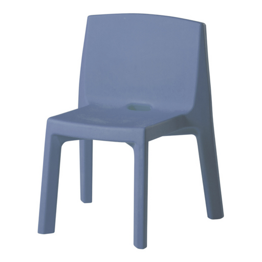 Jorge Nàjeran suunnittelema sulavalinjainen Q4 design tuoli Q4 Tuoli Powder Blue värillä.