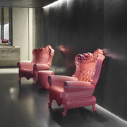 Graziano Moron ja Renato Pigattin suunnittelema satumaisen näyttävä QUEEN OF LOVE Nojatuoli.