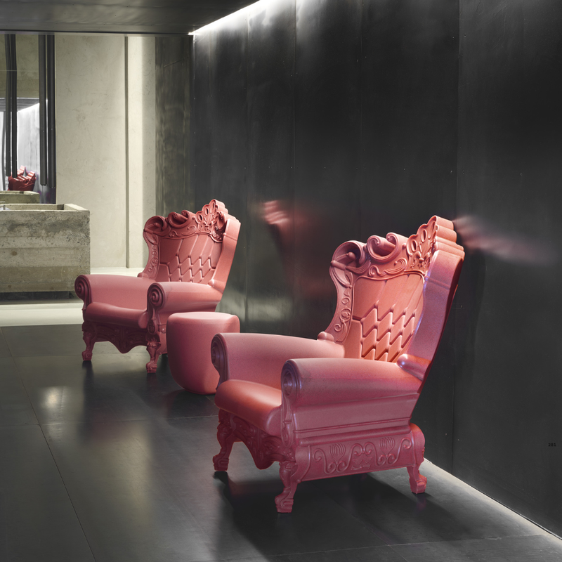Graziano Moron ja Renato Pigattin suunnittelema satumaisen näyttävä QUEEN OF LOVE Nojatuoli.