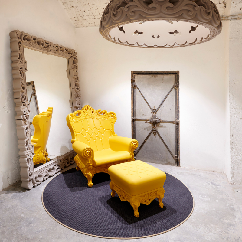 Graziano Moron ja Renato Pigattin suunnittelema satumaisen näyttävä QUEEN OF LOVE Nojatuoli.