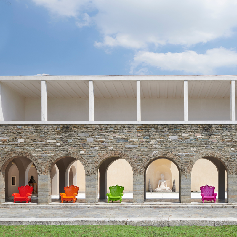 Graziano Moron ja Renato Pigattin suunnittelema satumaisen näyttävä QUEEN OF LOVE Nojatuoli.