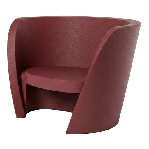 Karim Rashidin suunnittelema kaunis ja sulavalinjainen RAP CHAIR Lounge tuoli Punainen Hibiscus Red värisenä.