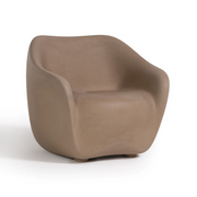 ecoBirdyn suunnittelema sulavalinjainen Beige REBORN design Nojatuoli Almond Beige värillä.