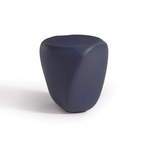 ecoBirdyn suunnittelema sulavalinjainen REBORN D.40 design pöytä Deep Blue värillä.