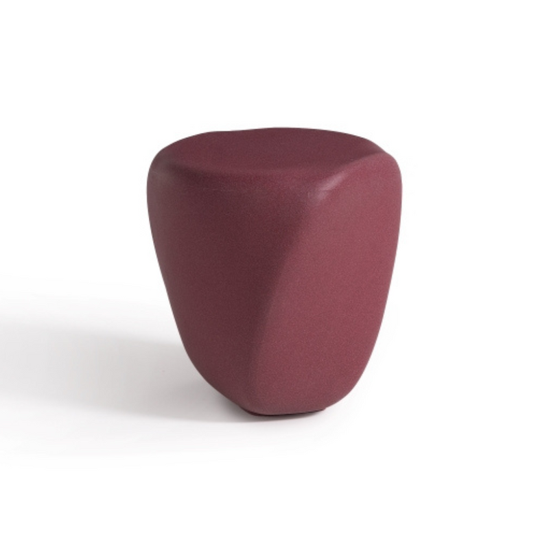 ecoBirdyn suunnittelema sulavalinjainen REBORN D.40 design pöytä Hibiscus Red värillä.