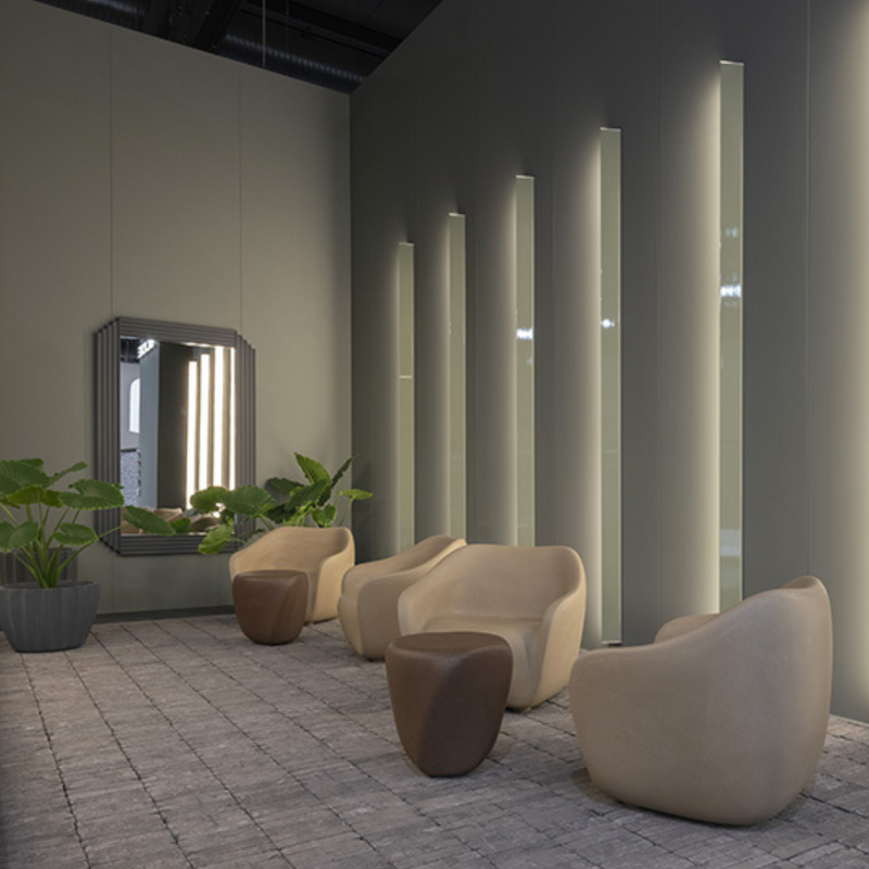 ecoBirdyn suunnittelema sulavalinjainen REBORN design Nojatuoli.