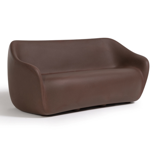 ecoBirdyn suunnittelema sulavalinjainen REBORN design sohva Moka Brown värillä.