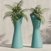 Karim Rashidin suunnittelema kaunis RISE Kasviruukku. Beautiful RISE Planter designed by Karim Rashid.