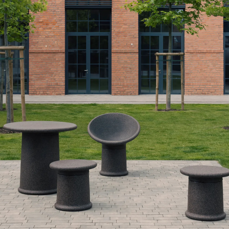 Tomek Rygalikin / Studio Rygalik suunnittelema ajaton ROUNDER Nojatuoli. Timeless ROUNDER Armchair designed by Tomek Rygalik / Studio Rygalik.