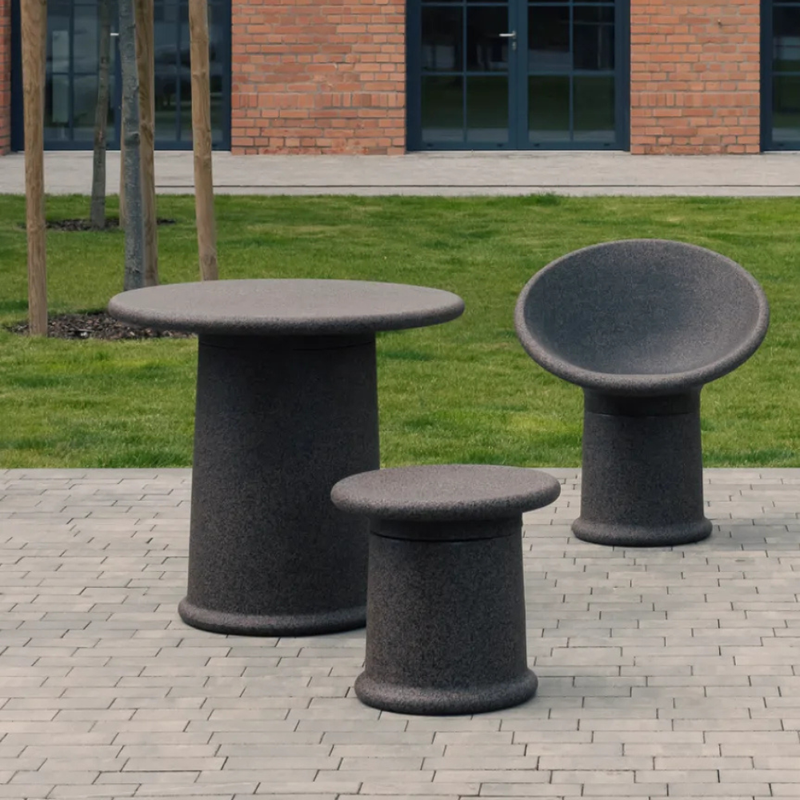 Tomek Rygalikin / Studio Rygalik suunnittelema ajaton ROUNDER Pöytä. Timeless ROUNDER Table designed by Tomek Rygalik / Studio Rygalik.