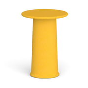 Tomek Rygalikin / Studio Rygalik suunnittelema ajaton ROUNDER Korkea pöytä Beige-keltainen. Timeless ROUNDER High table designed by Tomek Rygalik / Studio Rygalik in Beige-yellow.