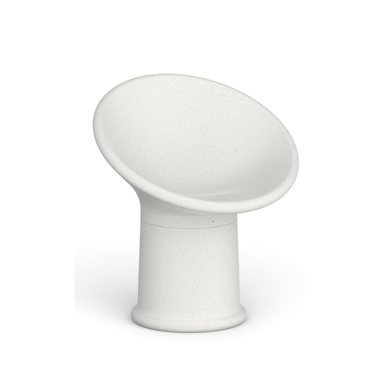 Tomek Rygalikin / Studio Rygalik suunnittelema ajaton ROUNDER Nojatuoli Harmaa-beige. Timeless ROUNDER Armchair designed by Tomek Rygalik / Studio Rygalik in Grey-beige.