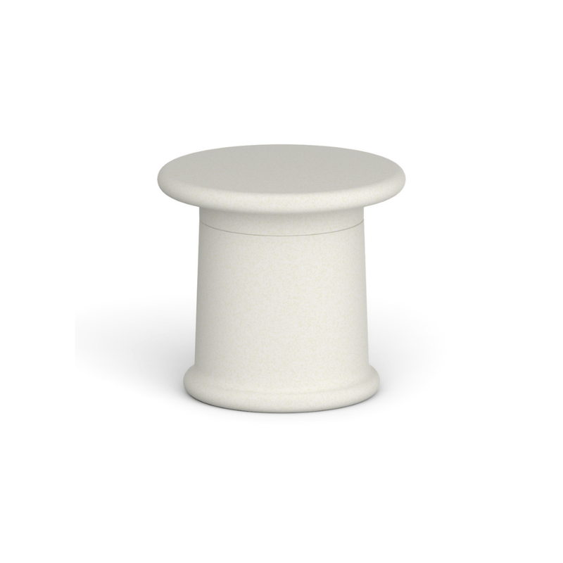 Tomek Rygalikin / Studio Rygalik suunnittelema ajaton ROUNDER Jakkaran Keltainen-beige. Timeless ROUNDER Stool designed by Tomek Rygalik / Studio Rygalik in Yellow-beige.