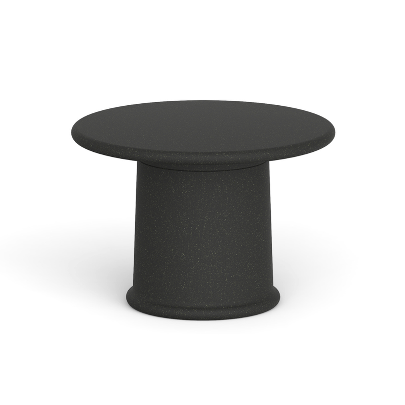 Tomek Rygalikin / Studio Rygalik suunnittelema ajaton ROUNDER Matala Pöytä Lime-harmaa-musta. Timeless ROUNDER Low table designed by Tomek Rygalik / Studio Rygalik in Lime-grey-black.