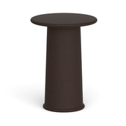 Tomek Rygalikin / Studio Rygalik suunnittelema ajaton ROUNDER Korkea pöytä Musta-ruskea. Timeless ROUNDER High table designed by Tomek Rygalik / Studio Rygalik in Black-brown.