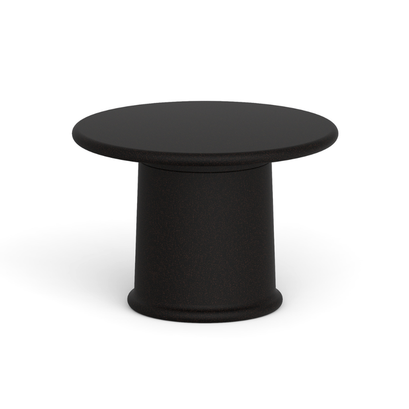 Tomek Rygalikin / Studio Rygalik suunnittelema ajaton ROUNDER Matala Pöytä Ruskea-musta. Timeless ROUNDER Low table designed by Tomek Rygalik / Studio Rygalik in Brown-black.