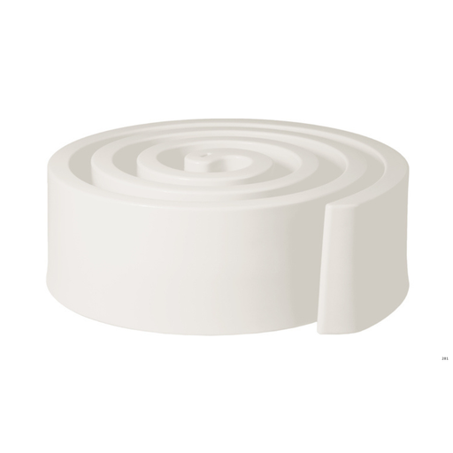 Giò Colonna Romanon suunnittelema hauska ja näyttävä spiraalin muotoinen SUMMERTIME Valkoinen Penkki Milky White värillä.