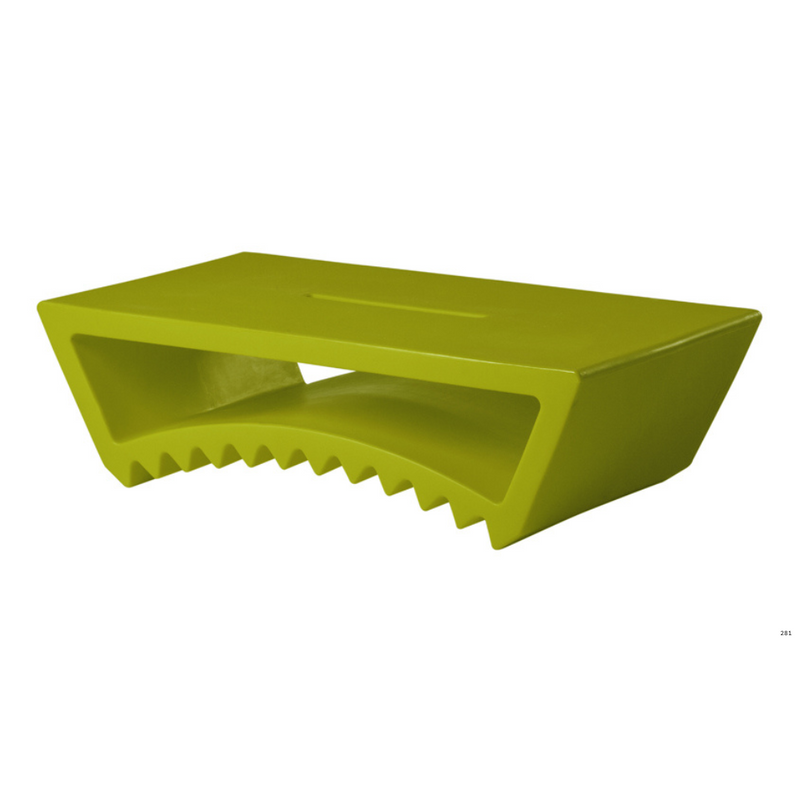 Marco Acerbisin suunnittelema sulavalinjainen TAC design sohvapöytä Lime Green värillä.