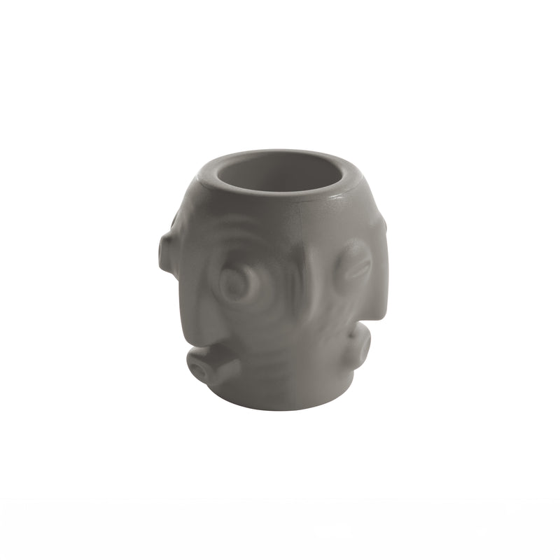 Marcantonion suunnittelema Afrikka-sarjan käytännöllinen ja tyylikäs THREEBÙ POT Harmaa Kasviruukku Dove Grey värillä.