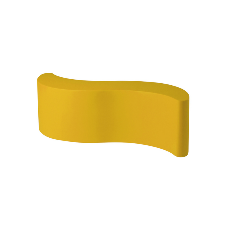 Giò Colonna Romanon suunnittelema käytännöllinen ja tyylikäs Keltainen WAVE design Penkki / Kasviruukku Saffron Yellow värillä.