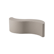 Giò Colonna Romanon suunnittelema käytännöllinen ja tyylikäs WAVE design Penkki / Kasviruukku Valkoinen Mist White värillä.