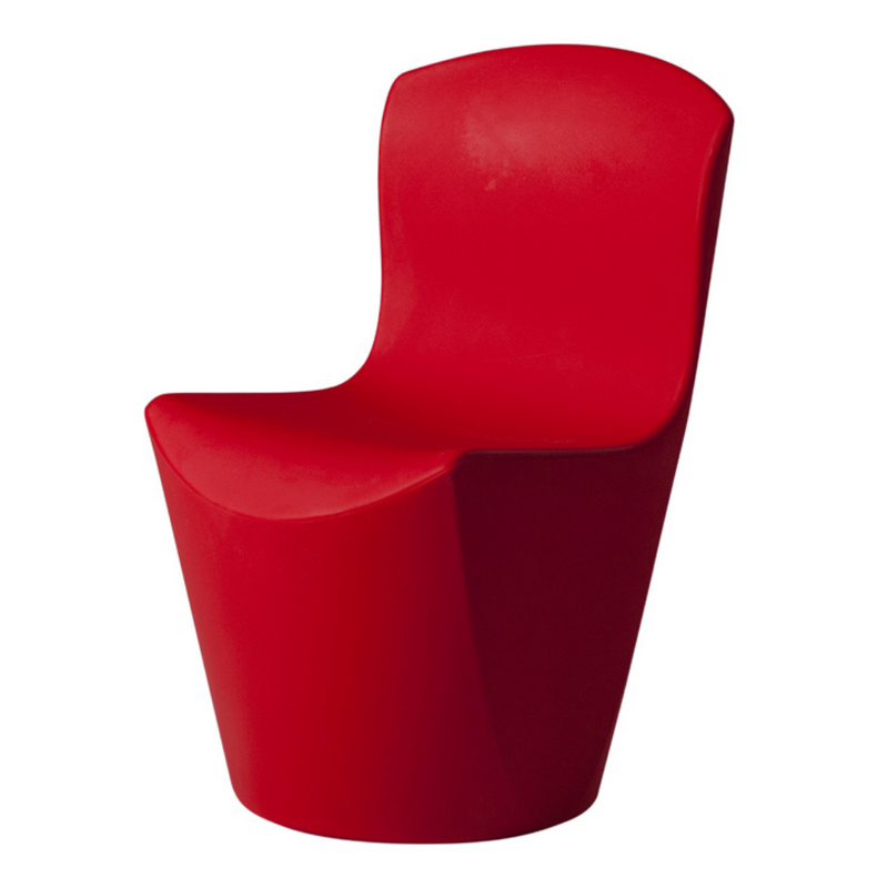 Guglielmo Berchiccin suunnittelema kaunislinjainen ZOE design tuoli Flame Red värillä.