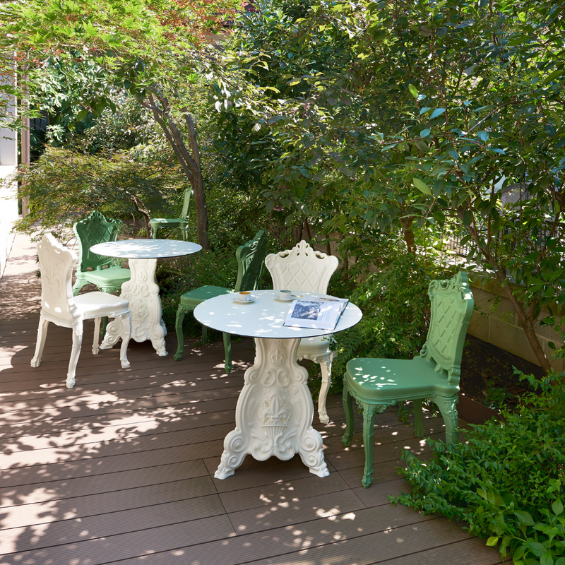 Moro & Pigattin suunnittelema sulavalinjainen ja siro PRINCESS OF LOVE Tuoli.